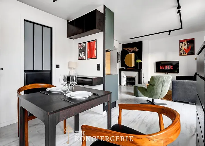 Elegant Pres Des Archives Nationales * パリ